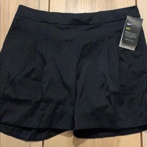 NEW with tags ✨ Nike women’s golf shorts